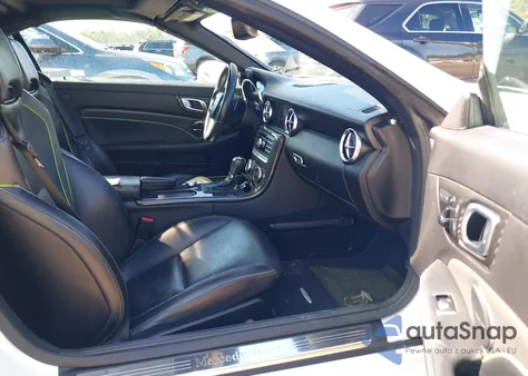 2014 Mercedes-Benz Slk 250 z USA, uszkodzony, nr VIN WDDPK4HA6EF093968